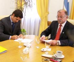acuerdo firmado en la sede del ANMAT