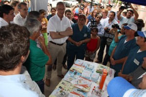 gollan con promotores de salud