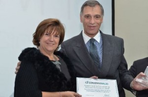 Premio a Facultad de ciencias medicas de la UCA