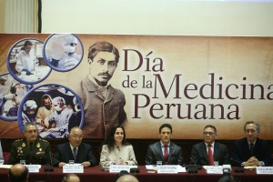 Acto dia medicina peruana