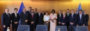 Directora OPS junto a comitiva de ALAMI