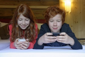 niños celular
