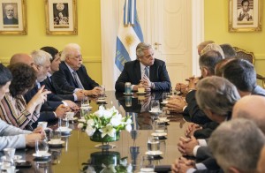 reunión con Farmacéuticas