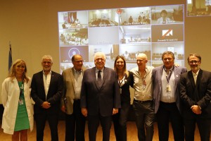 ministro con el consejo directivo