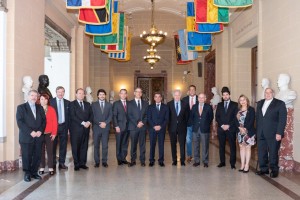 Integrantes de ALAMI en la sede de la OEA