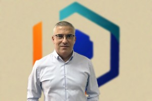 Dr. Claudio Cova